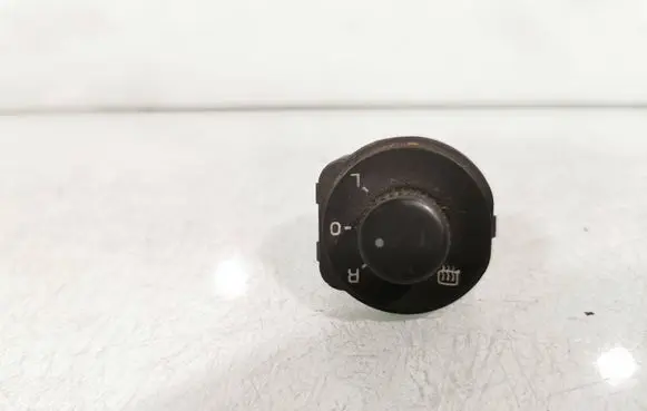 Skoda Octavia Mk2 (1Z) Wing mirror switch 1Z2959565A