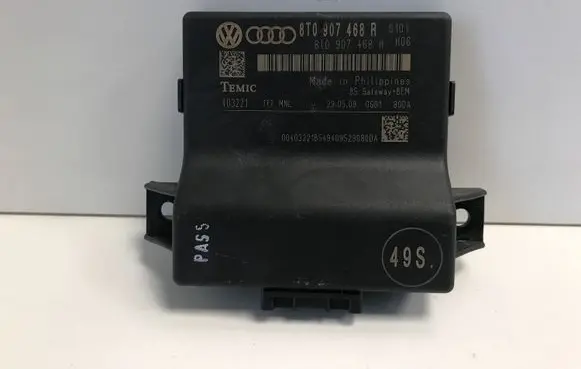 Audi A4 S4 B8 8K Gateway control module 8T0907468R