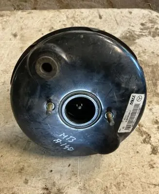 Mercedes-Benz A W168 Brake booster A0054304230