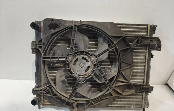 Opel Vivaro Coolant radiator