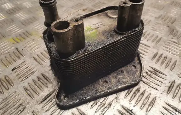 Mercedes-Benz C W203 Gearbox / Transmission oil cooler 6121880301