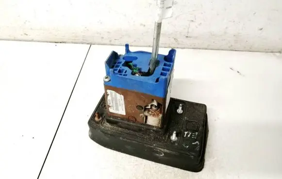 Citroen C6 Gear shifter/selector 9681740580 00009034