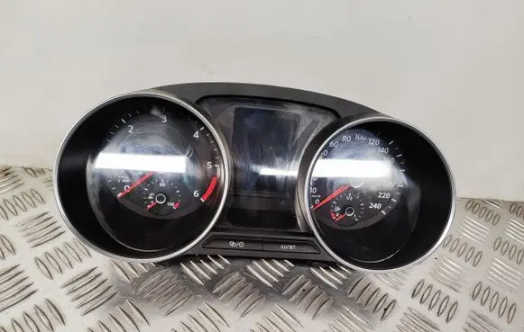 Volkswagen Polo V 6R Speedometer (instrument cluster) 6C0920741C
