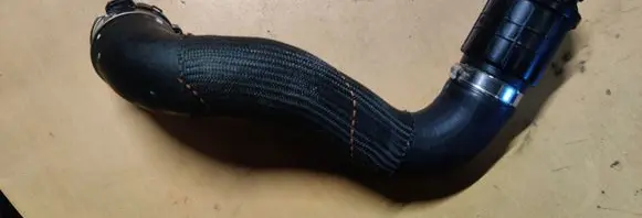Chevrolet Malibu Intercooler hose/pipe 23344998