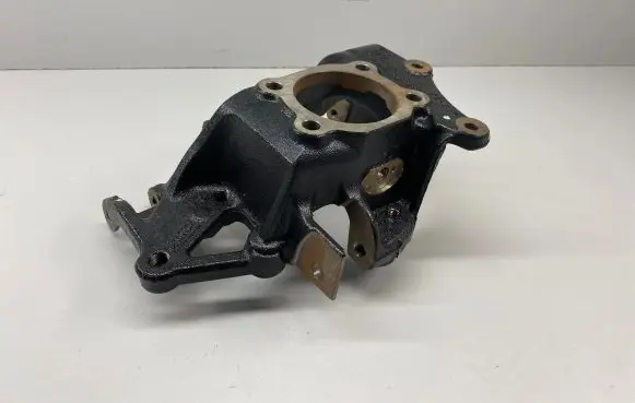 Ford Kuga II Rear wheel hub DV615A970