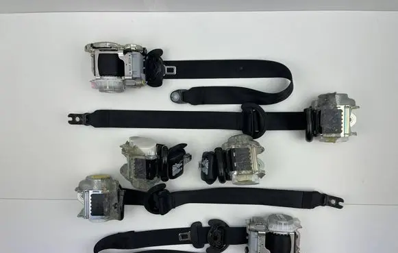 Audi Q7 4M Set of seat belts 4M0857706B 4M0857805E 4M0857811B