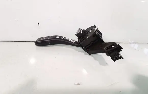 Volkswagen Golf V Indicator stalk 1K0953513G