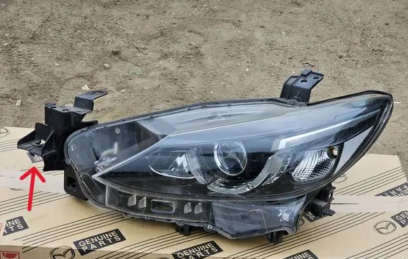 Mazda 6 Headlight/headlamp 