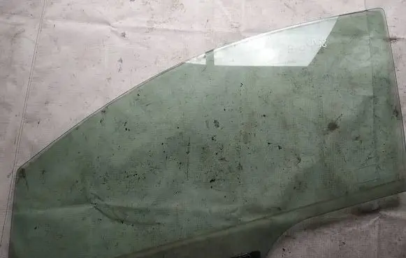Honda FR-V Front door window glass four-door as2