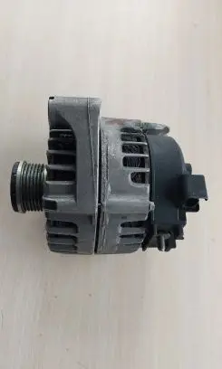 BMW 3 E90 E91 Generator/alternator 8507624