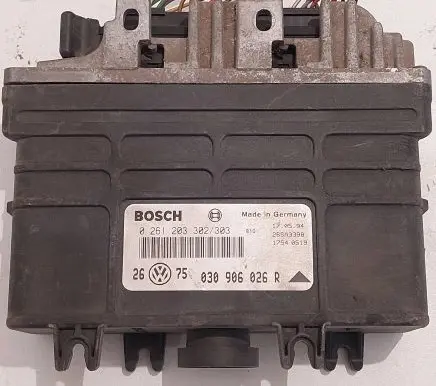 Volkswagen Golf III Engine control unit/module 030906026R 26SA3398 0261203302