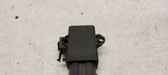 Volkswagen Transporter - Caravelle T5 Seat heating relay 1K0959772