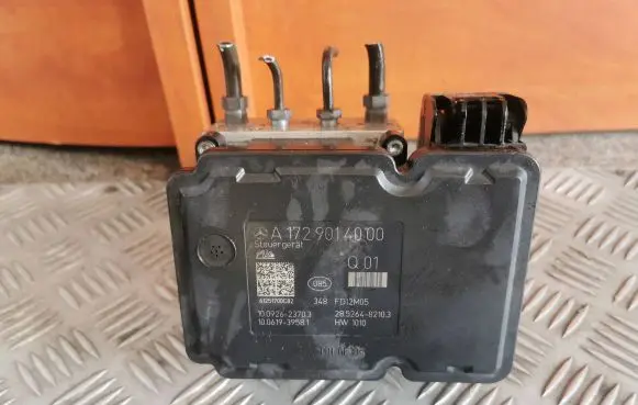 Mercedes-Benz C W204 ABS Pump A1729014000