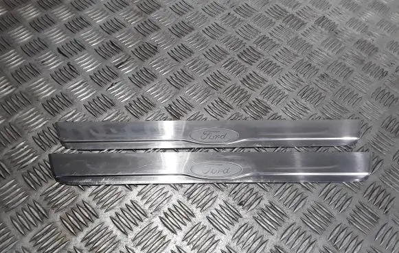 Ford Focus Front sill trim cover