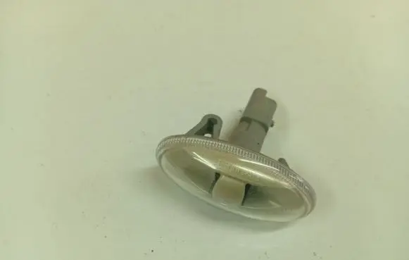 Citroen C5 Front fender indicator light 0104706