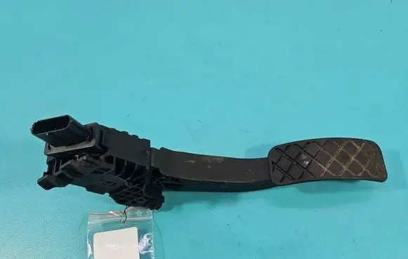 Volkswagen Up Accelerator throttle pedal 1S1721503A IMPRK1543549