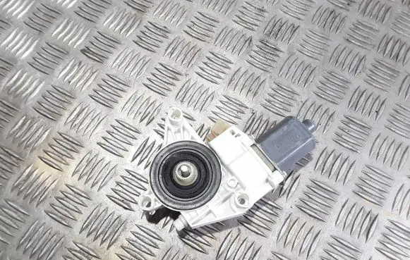 Mercedes-Benz ML W164 Front door window regulator motor A2518200842