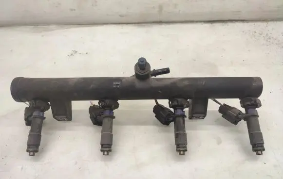 Fuel main line pipe
