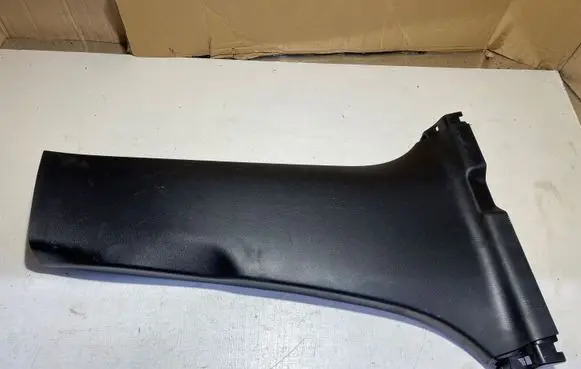 (B) pillar trim (bottom)