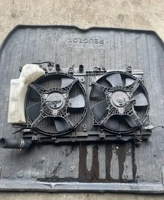 Subaru Forester SH Radiator set 