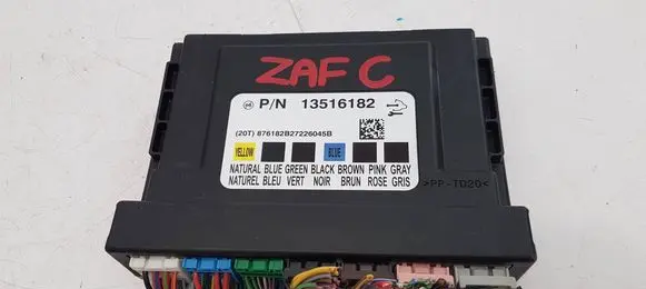 Opel Zafira C Central body control module 13516182