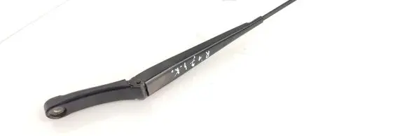 Front wiper blade arm