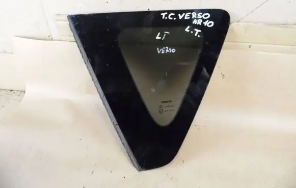 Toyota Corolla Verso AR10 Rear side window