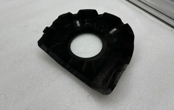BMW i3 Heat shield in engine bay 7643218 19198311