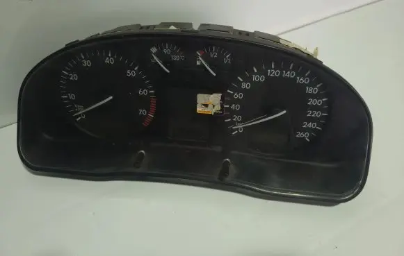 Volkswagen PASSAT B5 Speedometer (instrument cluster) G750669H