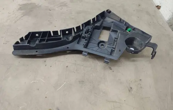 Volvo XC60 Rear bumper mounting bracket 31323764