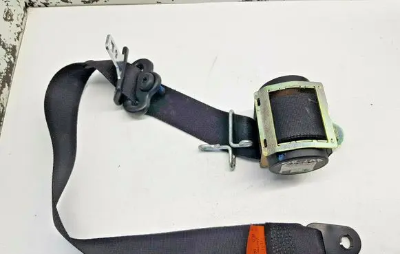Ford Focus C-MAX Front seatbelt 601597400 nr4037