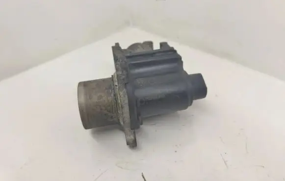 Volkswagen Caddy EGR valve 03G131501N 700678040 0T179