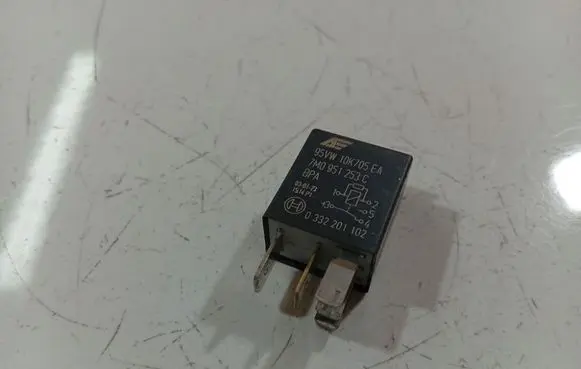 Volkswagen Sharan Other relay 95VW10K705EA