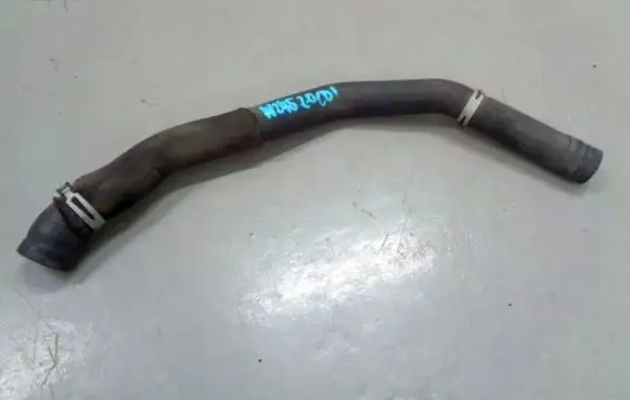 Mercedes-Benz B W245 Engine coolant pipe/hose