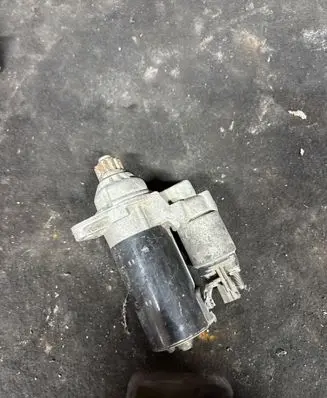 Volkswagen PASSAT CC Starter motor 0001153009