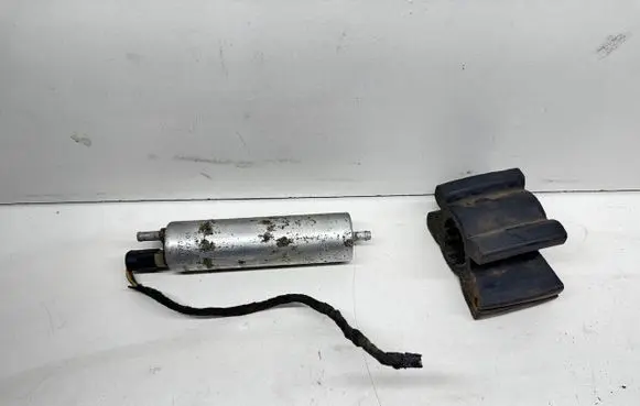 BMW 5 E39 Fuel injection high pressure pump 6755456 161467554561 16146755456