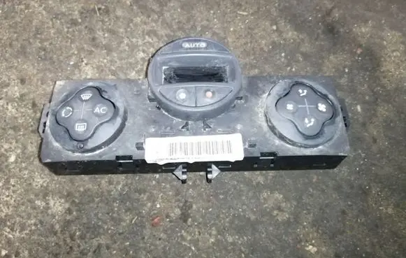 Renault Modus Climate control unit 8200133339
