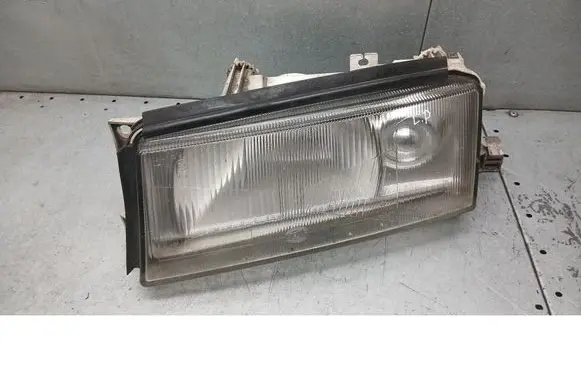 Skoda Octavia Mk1 (1U) Front reflector 