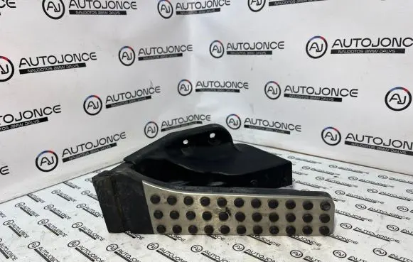 Mercedes-Benz C W205 Accelerator throttle pedal A2053000104 ZGS00509 1272