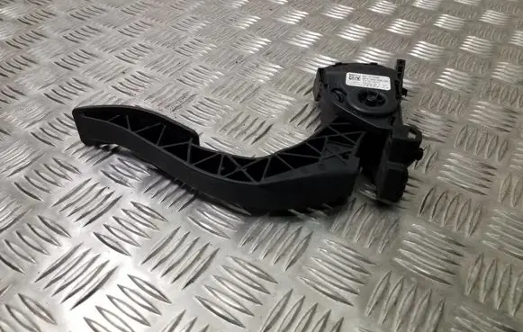 Audi A5 8T 8F Accelerator throttle pedal 8K1721523A