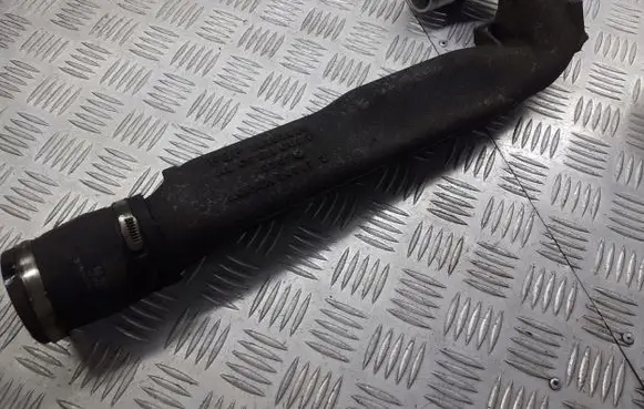 Opel Zafira B Intercooler hose/pipe 55353825