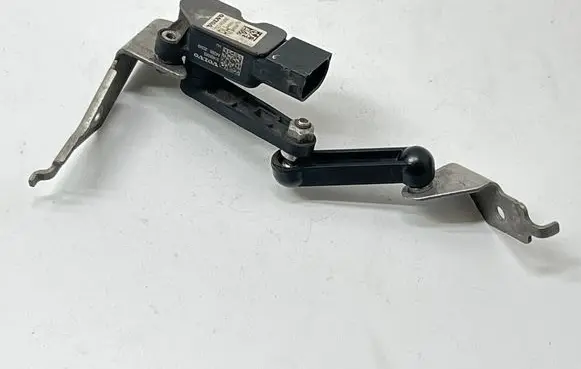 Volvo XC60 Rear air suspension level height sensor 32246988 31406563