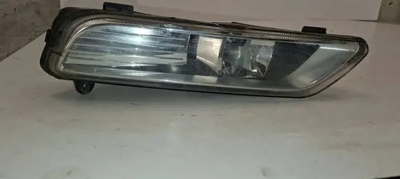 Volkswagen PASSAT B7 Front fog light A047358