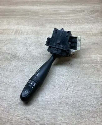 Toyota RAV 4 (XA20) Indicator stalk 173648