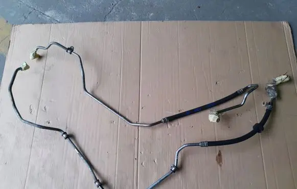 Mercedes-Benz SLK R171 Gearbox oil cooler pipe/hose A1712700296