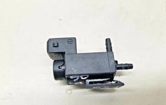 BMW 3 E90 E91 Vacuum valve 72234100 nr5856