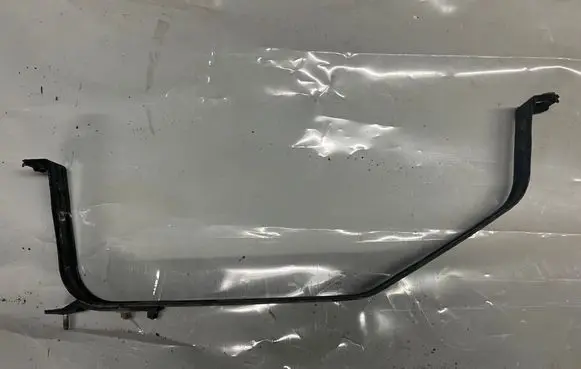 Jeep Cherokee Fuel tank mounting bracket 