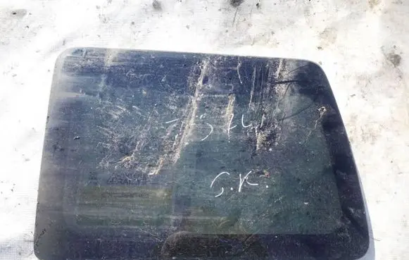 Jeep Patriot Rear side window as3