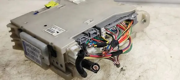 Lexus IS 220D-250-350 Fuse box set 8273053050 94780W 801160725