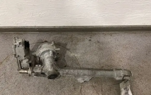 BMW 2 F46 Steering rack 6878979